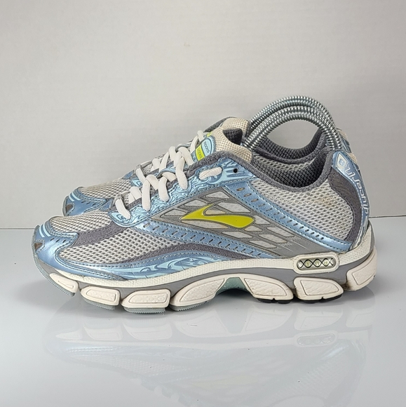 can brooks shoes be washed